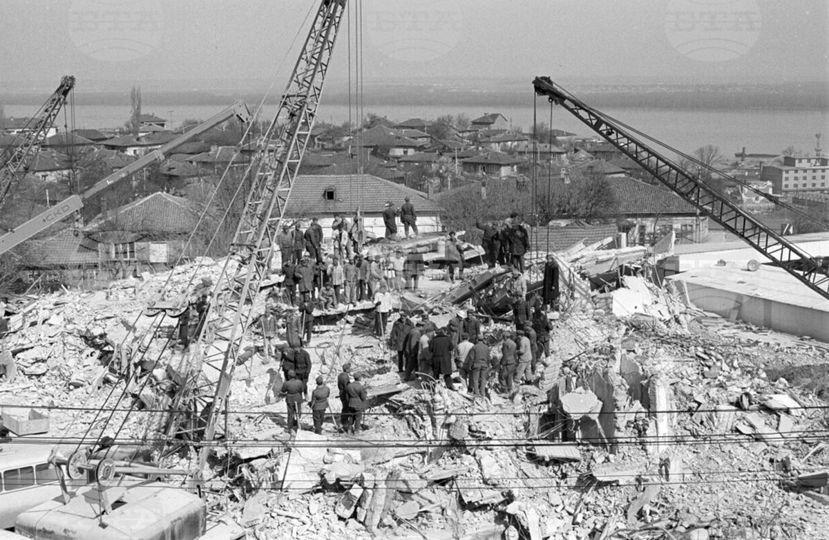 Защо едно земетресение в Румъния срина до основи жилища в Свищов през 1977 година