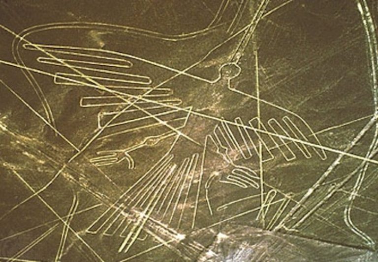 Насканските линии и огромният триъгълник